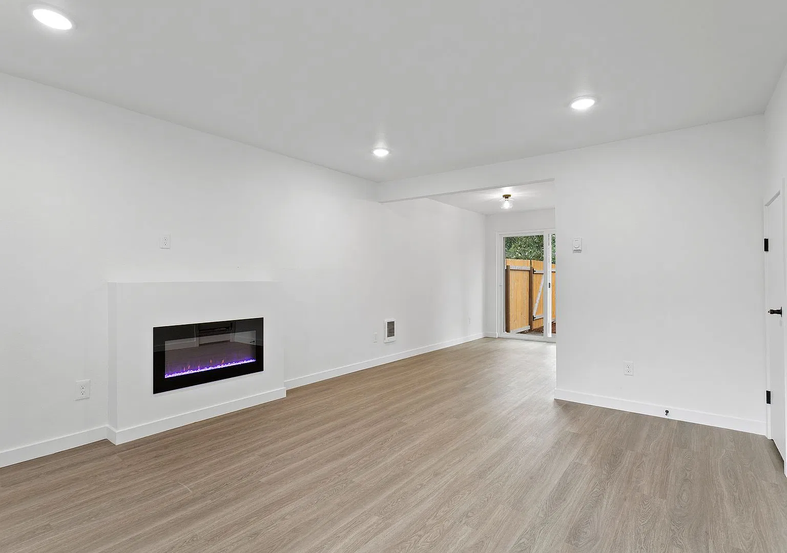 Powell Place — Photo 2