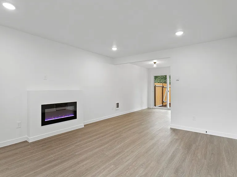 Powell Place — Photo 17