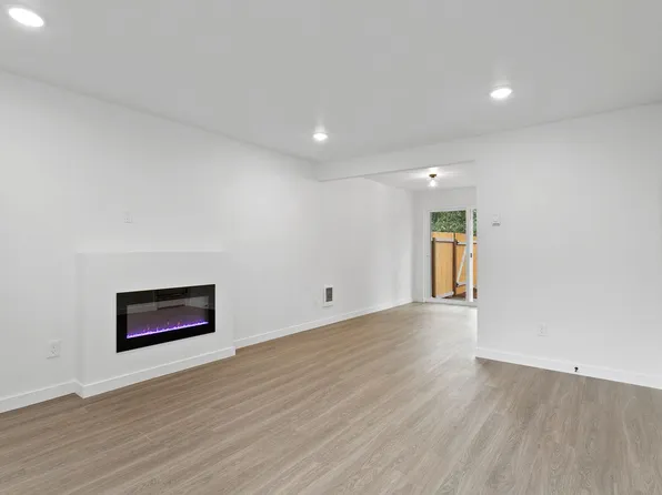 Powell Place, 3240 SE 90th Pl #3242, Portland, OR 97266