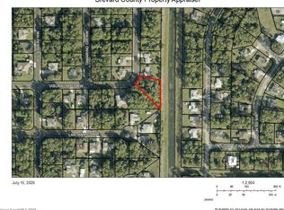 301 Tamarind Cir NW, Palm Bay, FL 32907
