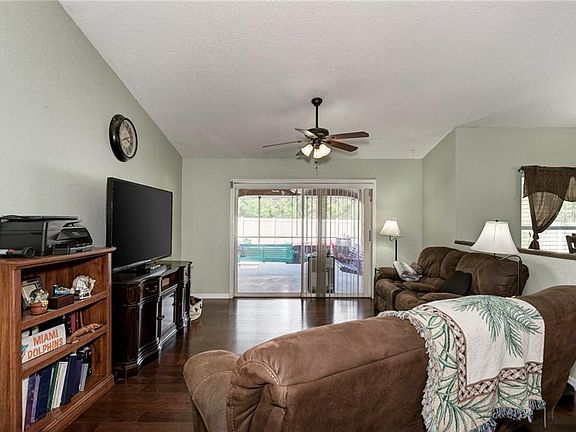 5th image of 4206 Langsom Ln
