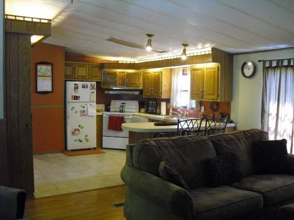 12125 E 300th Ave, Mason, IL 62443