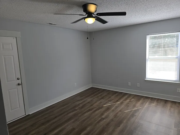 2100 Fort Belvoir Dr — Photo 24