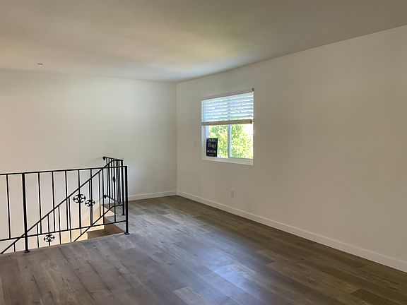 5th image of 331 W Rosewood Ave APT C