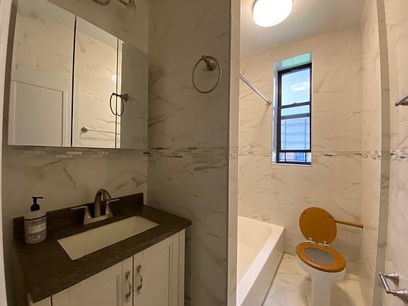 3rd image of 240 Crown St #2LL