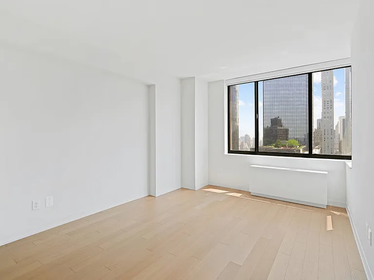 Columbus Pl #S41A — Photo 7