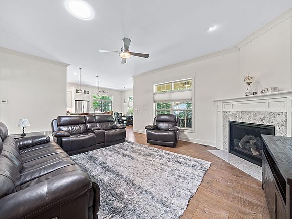 5th image of 6471 Fogle Ct