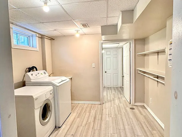 19 Westchester Rd #BASEMENT — Photo 2