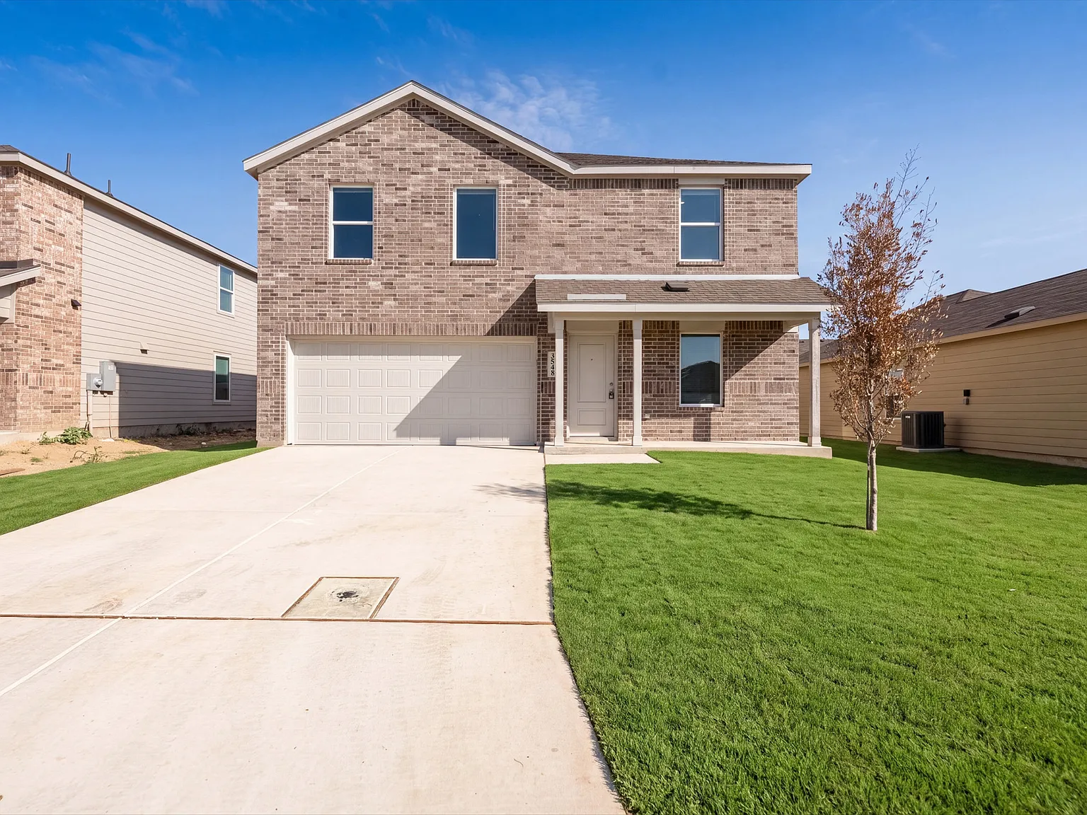 4 bed, 2.5 bath, 1922 sqft, $1,790 — Photo 2