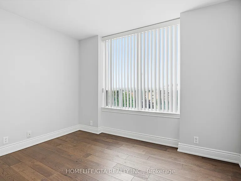 1720 Eglinton Ave E #821 — Photo 24
