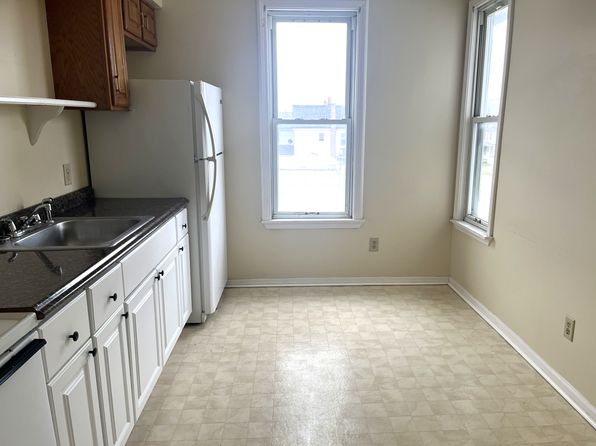 821 W 26th St APT 2, Erie, PA 16508