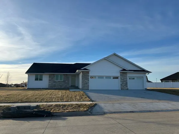 6422 Q Avenue Pl, Kearney, NE 68847