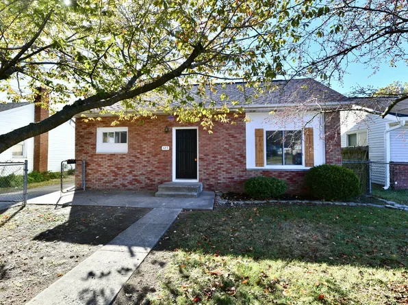 423 E 37th St, Anderson, IN 46013