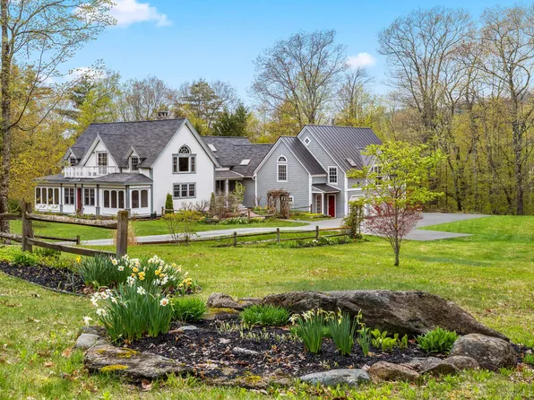 40 Columbus Jordan Road, Plainfield, NH 03781