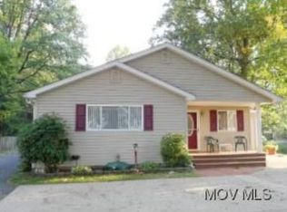 817 W Virginia Ave, Parkersburg, WV 26104