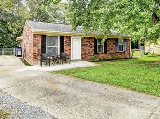 5600 Archtree Pl, Louisville, KY 40229