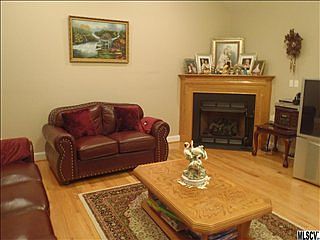 3rd image of 1010 Willow Creek Dr