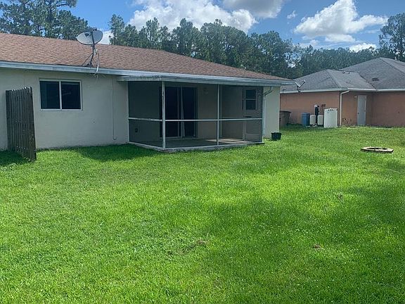 2nd image of 3865 Hollycrest St