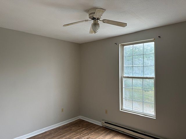 2nd image of 708 5th St #3