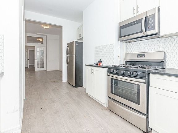 2nd image of 188 Suydam St #2LA