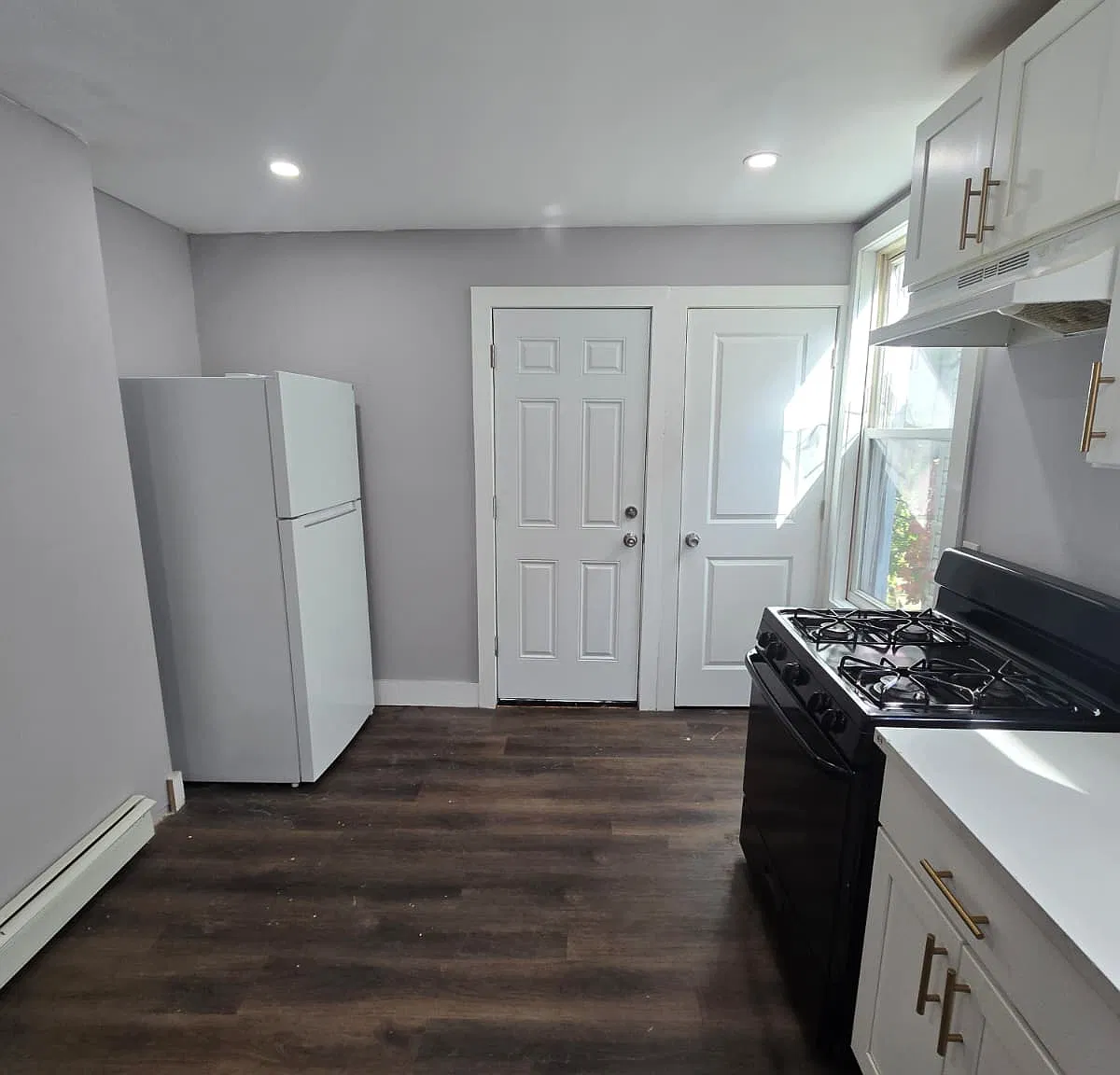 4 bed, $2,450 — Photo 3