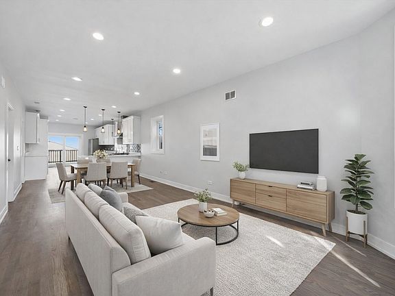 3rd image of 5518 W 25th Pl
