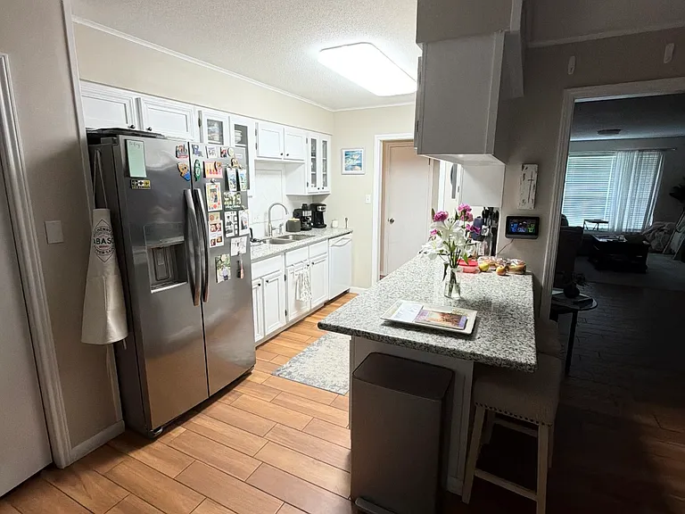 949 Maine Ave — Photo 3