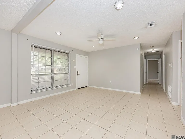 7224 Meadow Park Ave — Photo 2