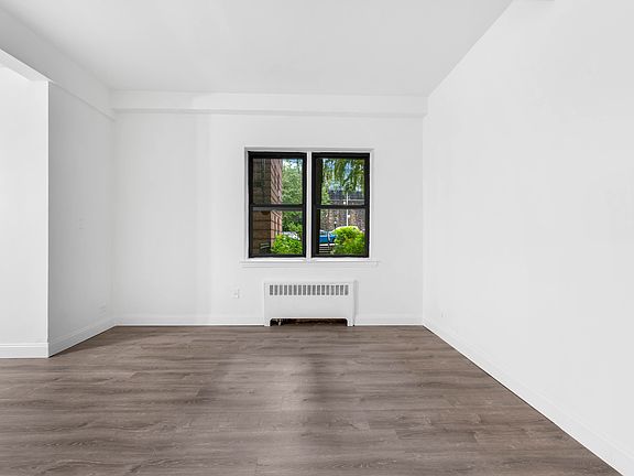 3rd image of 3840 Greystone Ave APT Bj