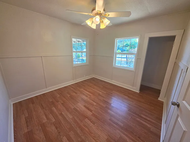 1223 Colusa St — Photo 16