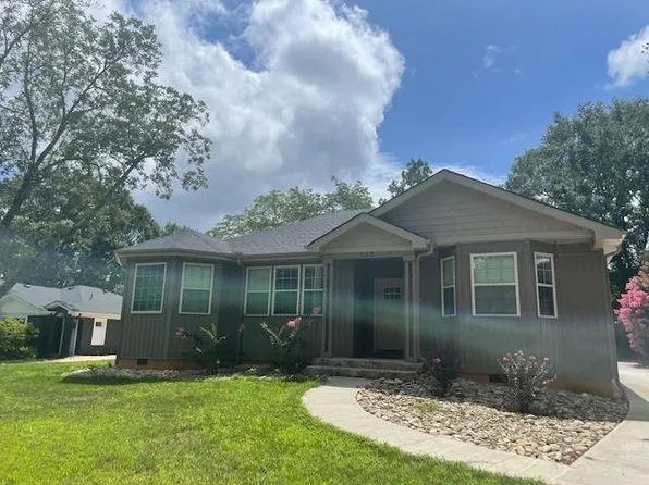 103 W 3rd Ave, Easley, SC 29640