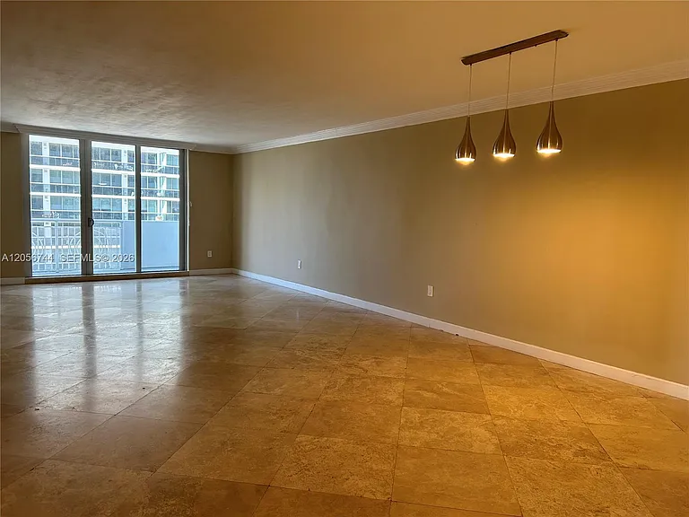 5825 Collins Ave #9C — Photo 43