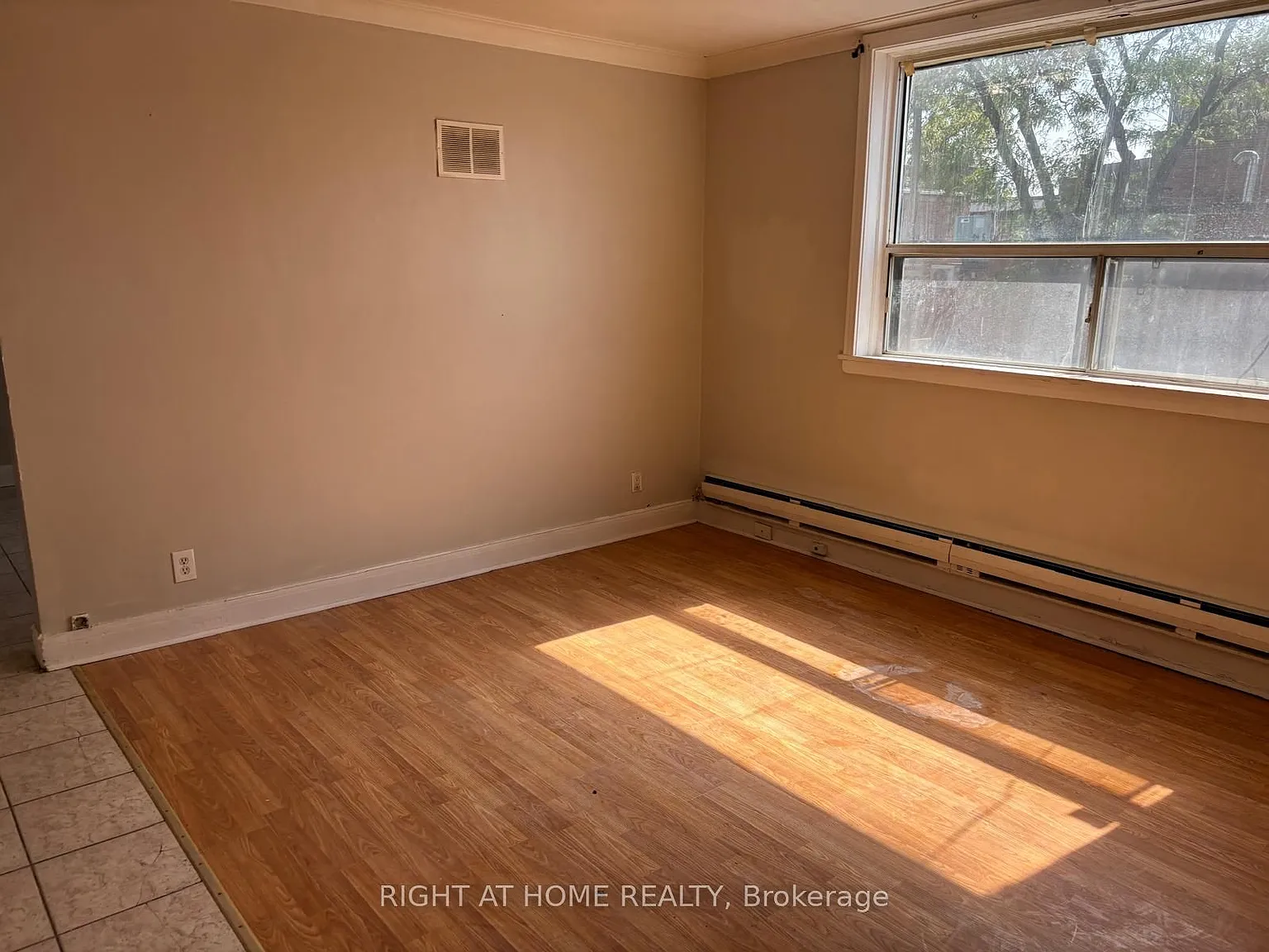 503 Oakwood Ave — Photo 2