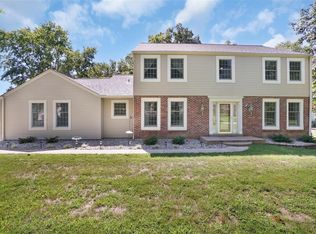 125 Cedar Mill Dr, Saint Charles, MO 63304