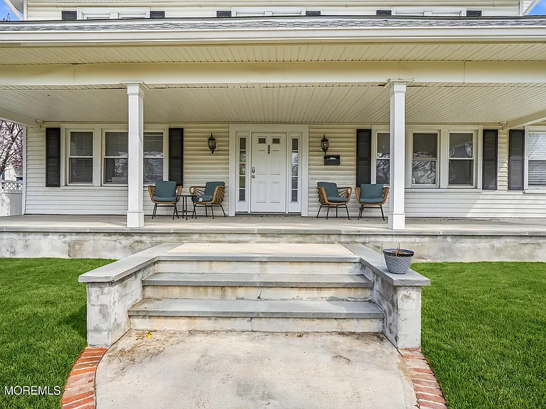 309 Cedar Ave — Photo 6