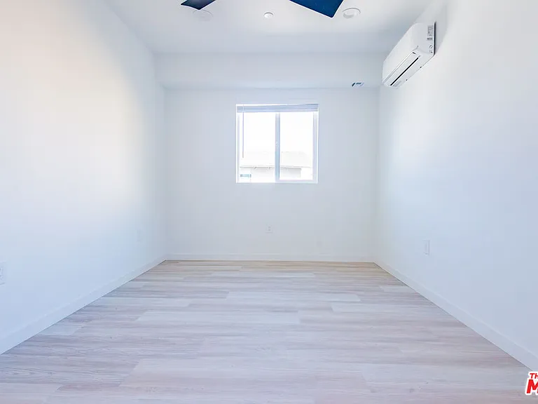 2602 Carnegie Ln #6 — Photo 30