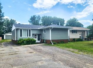 677 Tackaberry Dr, North Bay, ON P1B8R1