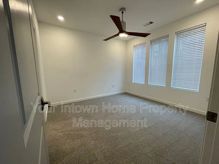 407 Pratt Dr SE #1105 — Photo 10