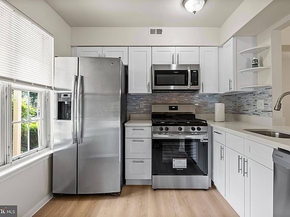 2nd image of 1201 Ralston Dr #A