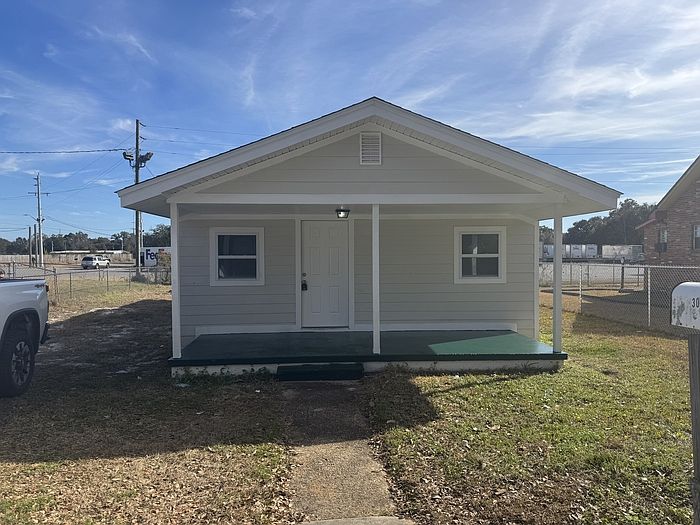 1st image of 3015 Melody Ln
