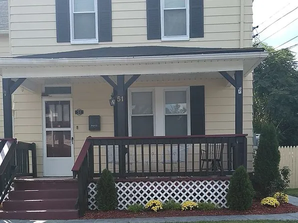 51 Dean St, Carnegie, PA 15106