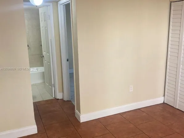 1319 NW 60th St APT 4, Miami, FL 33142