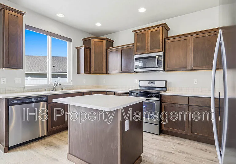 5814 Sidon Ln — Photo 9