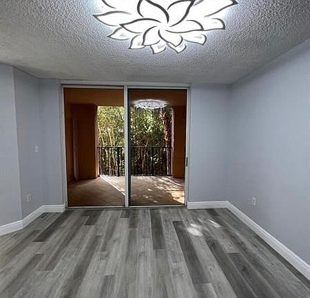 3rd image of 400 Scotia Dr APT 202