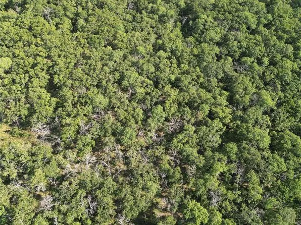 D 385 Rd, Dustin, OK 74839