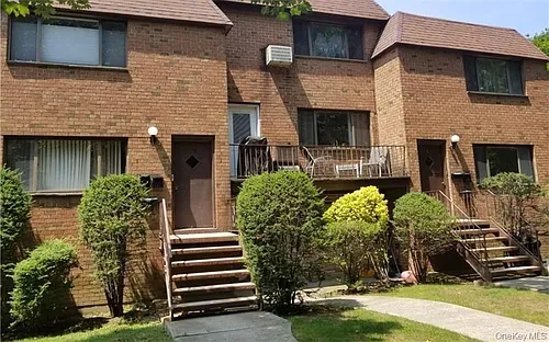 81 Stratton St #2 Photo 1