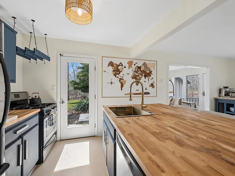 6 Laurel Dr — Photo 15