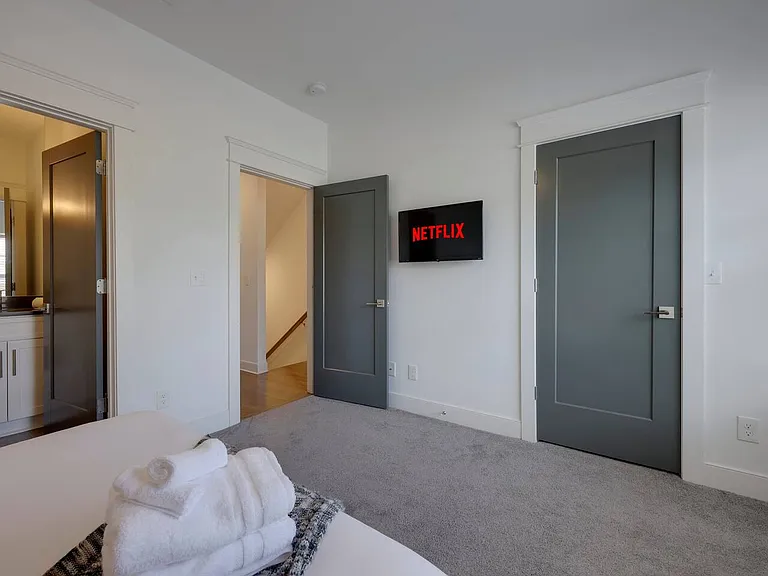 6511 Robertson Ave #1 — Photo 15