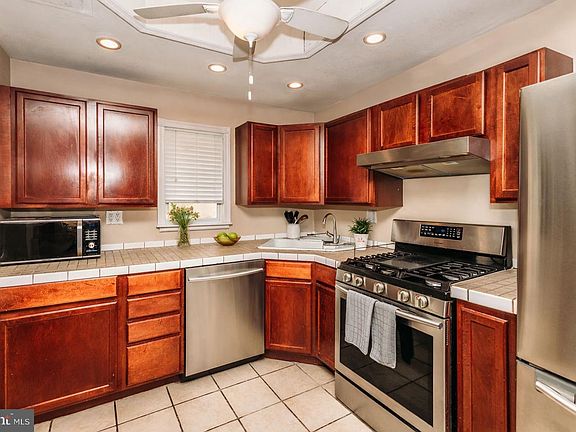 4th image of 151 Fitzgerald St