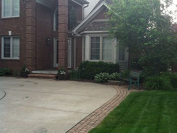5th image of 54387 Maple Creek Ct